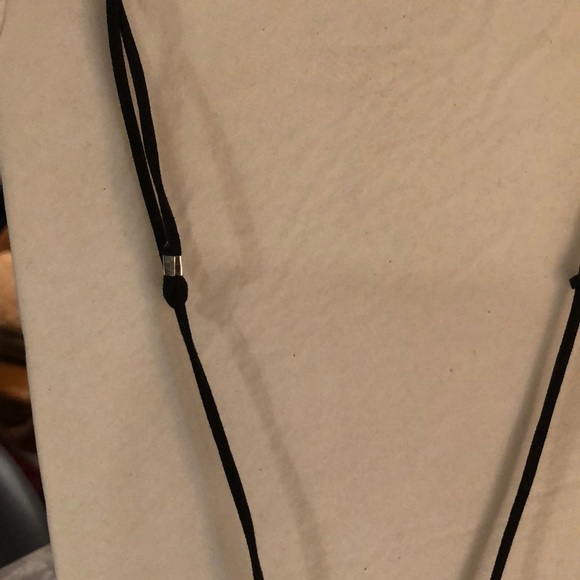 Slip knot shell baroque pearl necklace - Picture 3 of 3